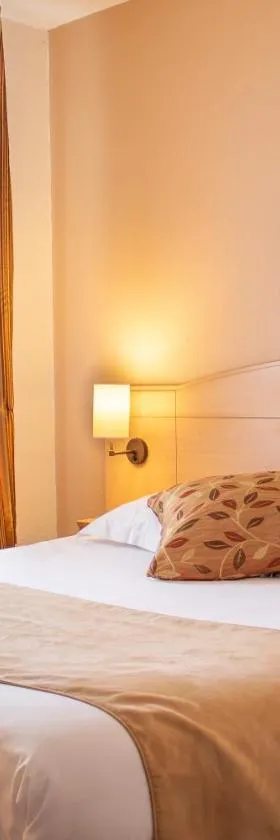 Brit Hotel Châteaudun，位于沙托丹的酒店
