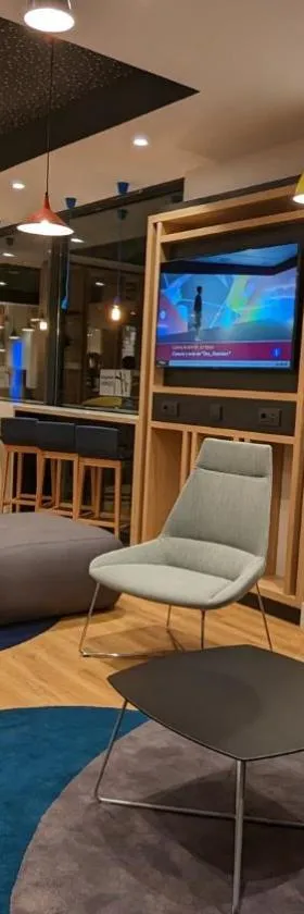 Holiday Inn Express Bilbao Airport by IHG，位于德里奥的酒店
