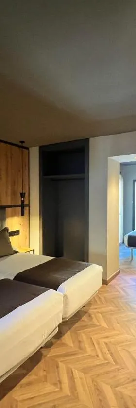 Yomo Petit Paris，位于恩坎普的酒店