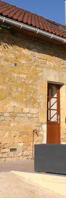La Roseraie, campagne, calme et paix，位于Bulson的酒店