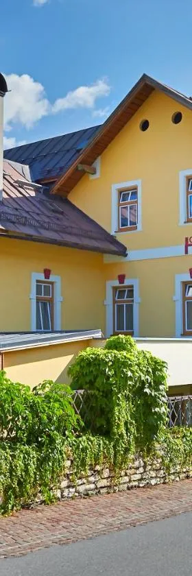 Hotel Gasthof Stenitzer，位于恩斯塔尔豪斯的酒店