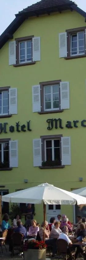 Hôtel Marchal，位于勒奥瓦尔德的酒店