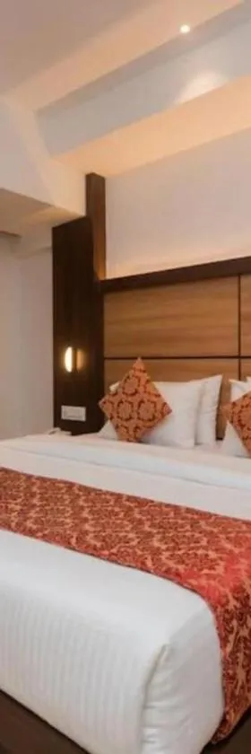 Hotel Mourya Residency，位于纳威孟买的酒店