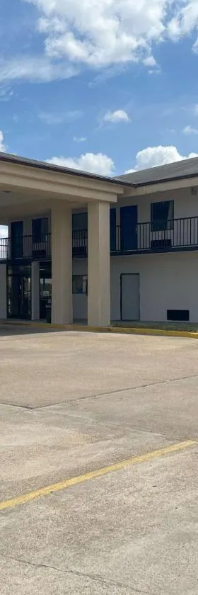 Motel 6 Cleveland, MS – Delta State University，位于克利夫兰的酒店