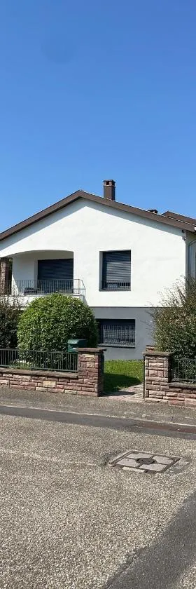 Chambre à Hoenheim à 10 min de Strasbourg une chambre cosy，位于奥内姆的酒店