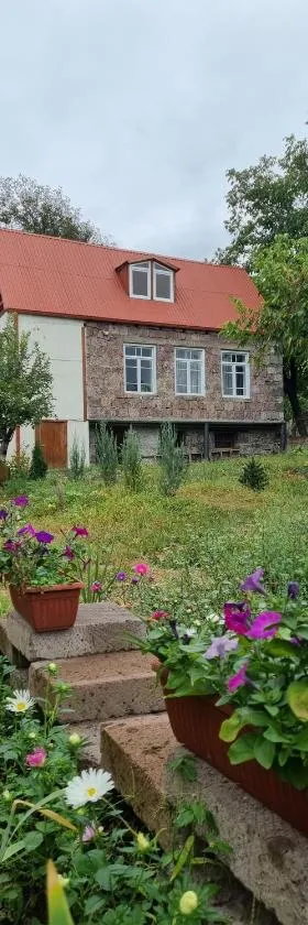 Hooni_guesthouse，位于Odzun的酒店