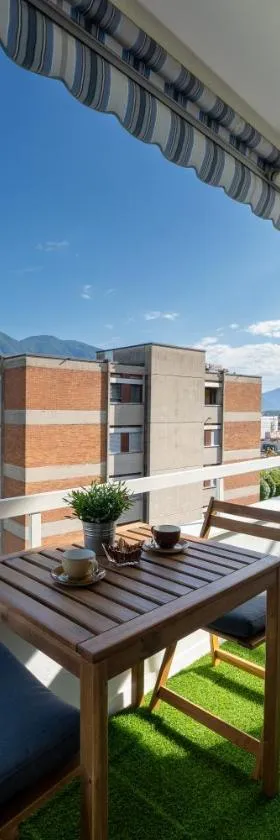 Renovated Lake View Apt with AirCon，位于米努西奥的酒店