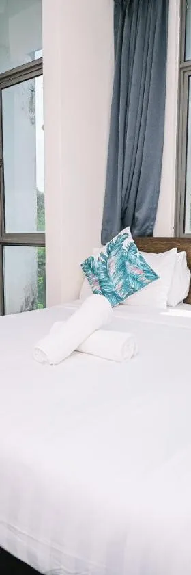 Swing & Pillows - Z Hotel Cyberjaya，位于塞贝维的酒店