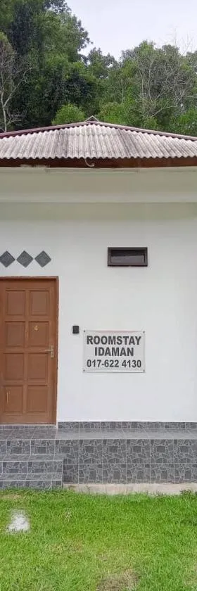 Tiny House Idaman K T dengan Aircond dan Privasi Penuh 1 Bilik Air，位于瓜拉丁加奴的酒店