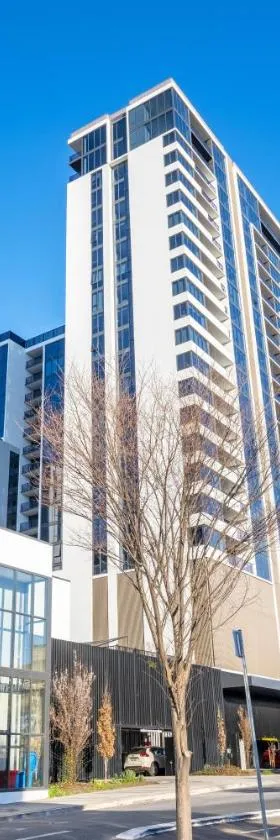 Serain Residences on 49 Furzer Street Phillip，位于Phillip的酒店