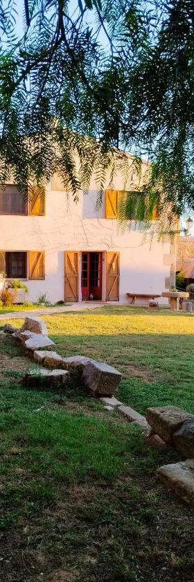 La Masia Costa Brava -Adults Only，位于Garrigás的酒店