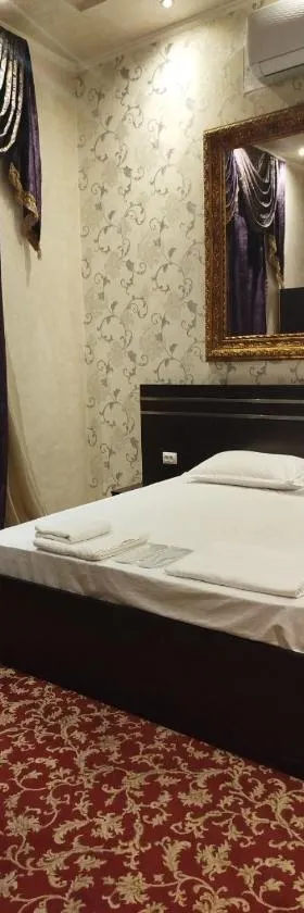 Imperial Palace Hotel EVN，位于Pʼarakʼar的酒店