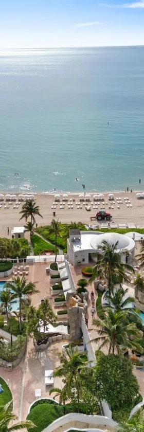Lujoso apartamento en playa de Sunny Isles Beach，位于阳光岛滩的酒店