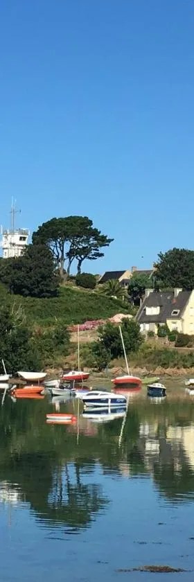 Bréhat Vue Mer - Villa San Denn，位于布雷的酒店