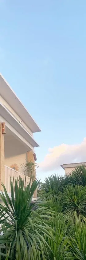 Cici Guest House，位于比拉的酒店