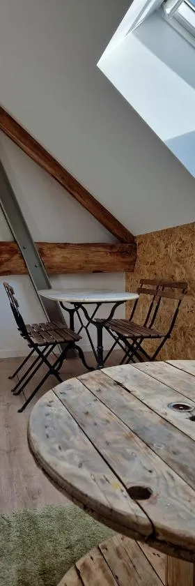appartement dans une écurie，位于Amillis的酒店