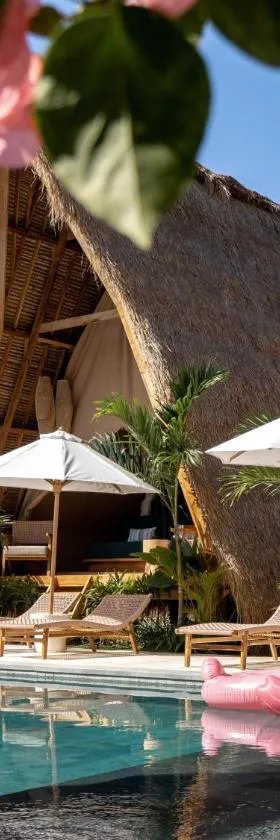 Dejama Glamping Resort Lombok，位于Bumbang的酒店