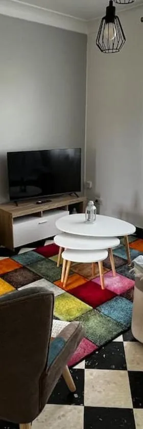 Maison 3 chambres, 2 sdb avec jardin Connerré，位于Duneau的酒店
