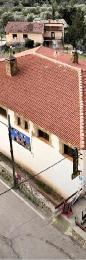 Pension Los Mallos，位于里格洛斯的酒店