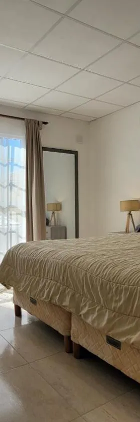 Santi Amplio Dpto en Federación，位于费德拉西翁的酒店