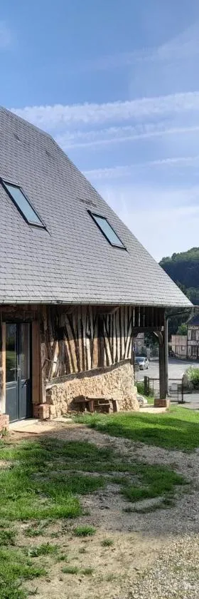 La Charretterie Cœur du village typique Normand，位于Saint-Christophe-sur-Condé的酒店