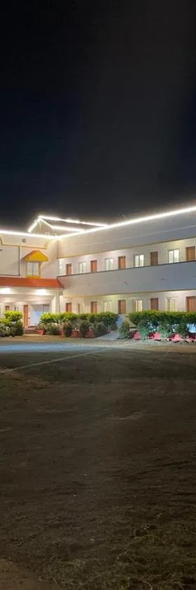 THE MOUNT VIEW CASTLE HOTELS and RESORTS，位于滕卡西的酒店