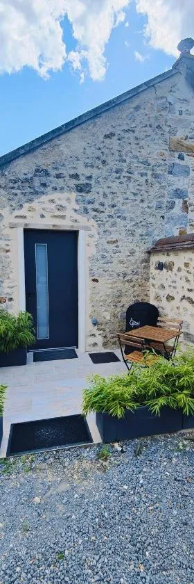 Maisonette proche de Fontainebleau，位于Ville-Saint-Jacques的酒店