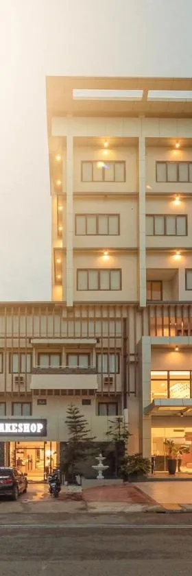 The Hotel Andrea，位于卡瓦延市的酒店
