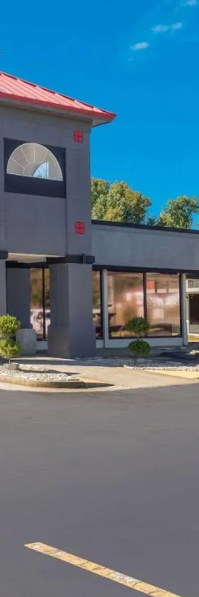 Econo Lodge，位于凯夫城的酒店