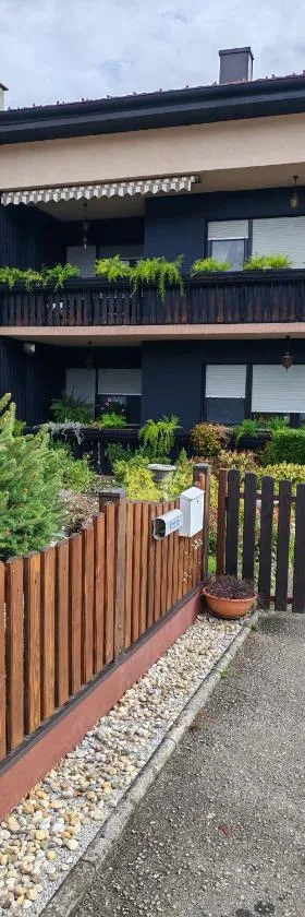 Apartman Ivana，位于卡尔洛瓦茨的酒店