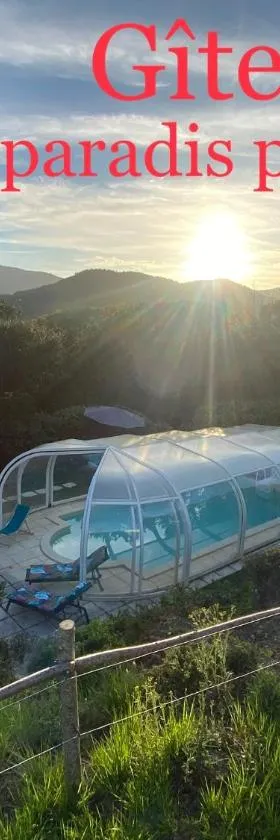 Appart 70m2 avec piscine，位于Saint-Geniès-de-Varensal的酒店