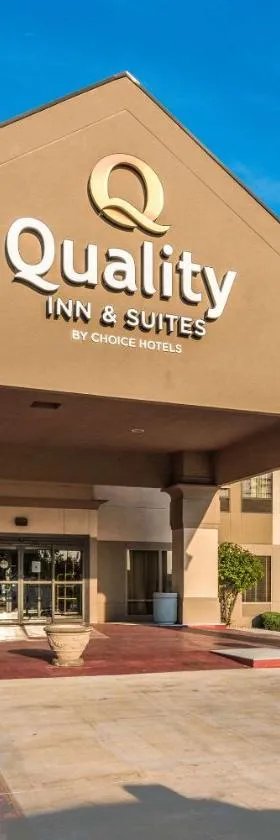 Quality Inn & Suites Quincy - Downtown，位于昆西的酒店