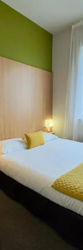 B&B HOTEL Metz Est Technopole Pôle Santé，位于Ars-Laquenexy的酒店