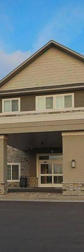 Gateway Park Hotel and Suites - Sioux Falls -Tea，位于Tea的酒店