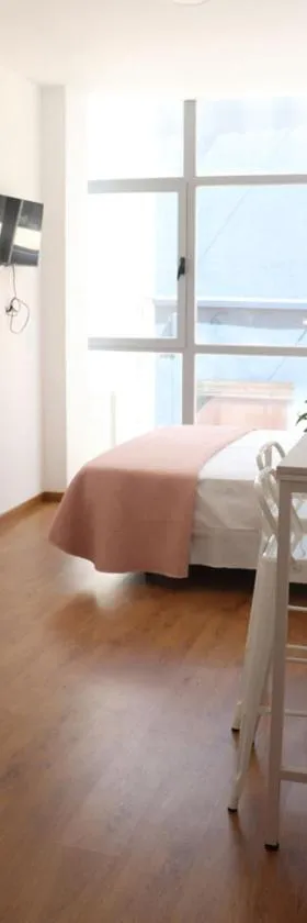 Moderno y lujoso Apartamento CASTELAR 2，位于阿尔卡扎德三涓的酒店