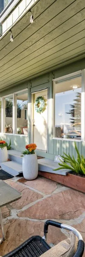 Luxury Spa Retreat Guest House with Ocean View，位于Moss Beach的酒店