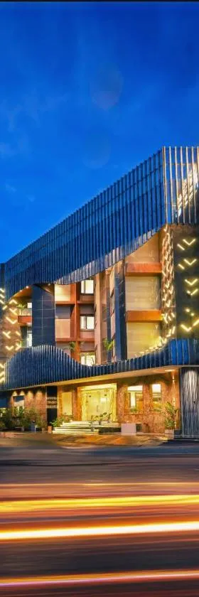 Hotel Sun Ring，位于Tājganj的酒店