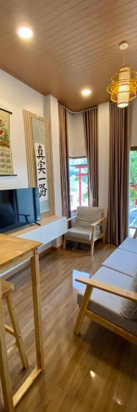 Taka Onzen，位于Ban Khao Ket的酒店