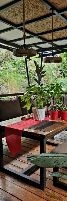 Brookfarm Cottage，位于Irosin的酒店