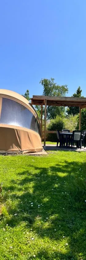 Camping La Tourelle，位于Plémy的酒店