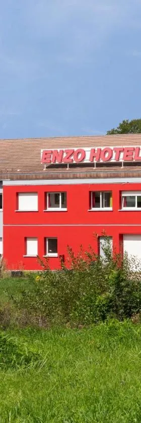 Enzo Hotels Bulgneville by Kyriad Direct，位于比涅维勒的酒店