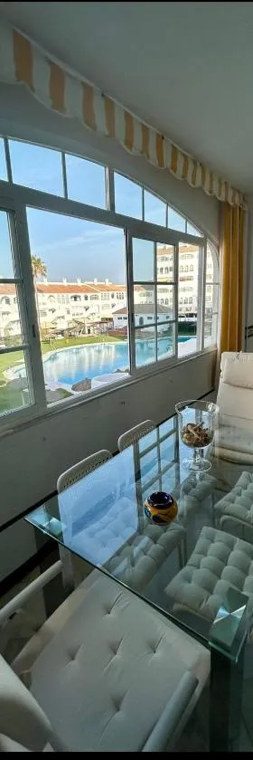 Apto Laguna con piscina，位于埃尔波提尔的酒店