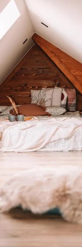 Poddasze dla Znajomych - apartament z gorącą balią nad Jeziorem Czorsztyńskim - okolica Czorsztyn, Szczawnica, Velo Czorsztyn, Krościenko, Zakopane, Gorce, Pieniny, Tatry，位于克鲁斯兹考采的酒店