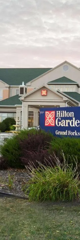 Hilton Garden Inn Grand Forks-Und，位于格兰福克的酒店