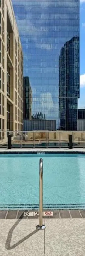 Global Luxury Suites at Town Center，位于雷斯顿的酒店