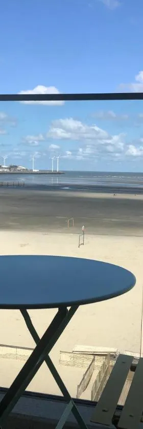 Appartement met prachtig zicht op zee，位于Heulebrug的酒店