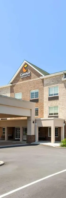Comfort Inn & Suites High Point - Archdale，位于Archdale的酒店