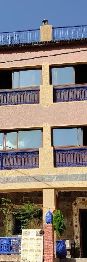 Hôtel Restaurant Les Etoiles Du Toubkal，位于伊姆利尔的酒店