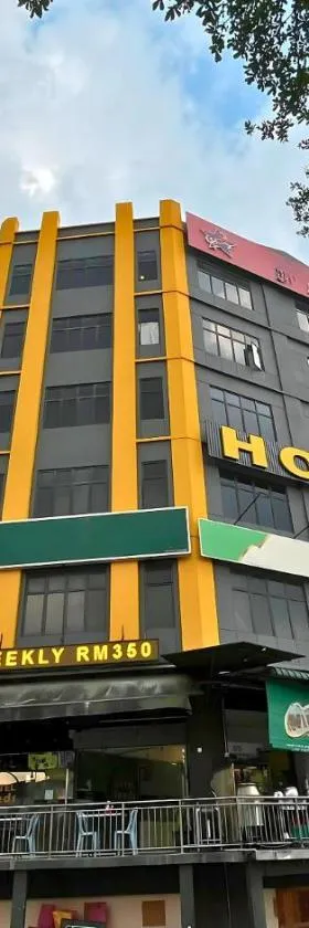 Seeds Hotel Cheras Taman Bukit Segar，位于蕉赖的酒店