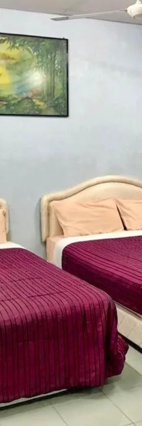Lenggong - Soon Lee Hotel，位于Kampong Ulu Jepai的酒店